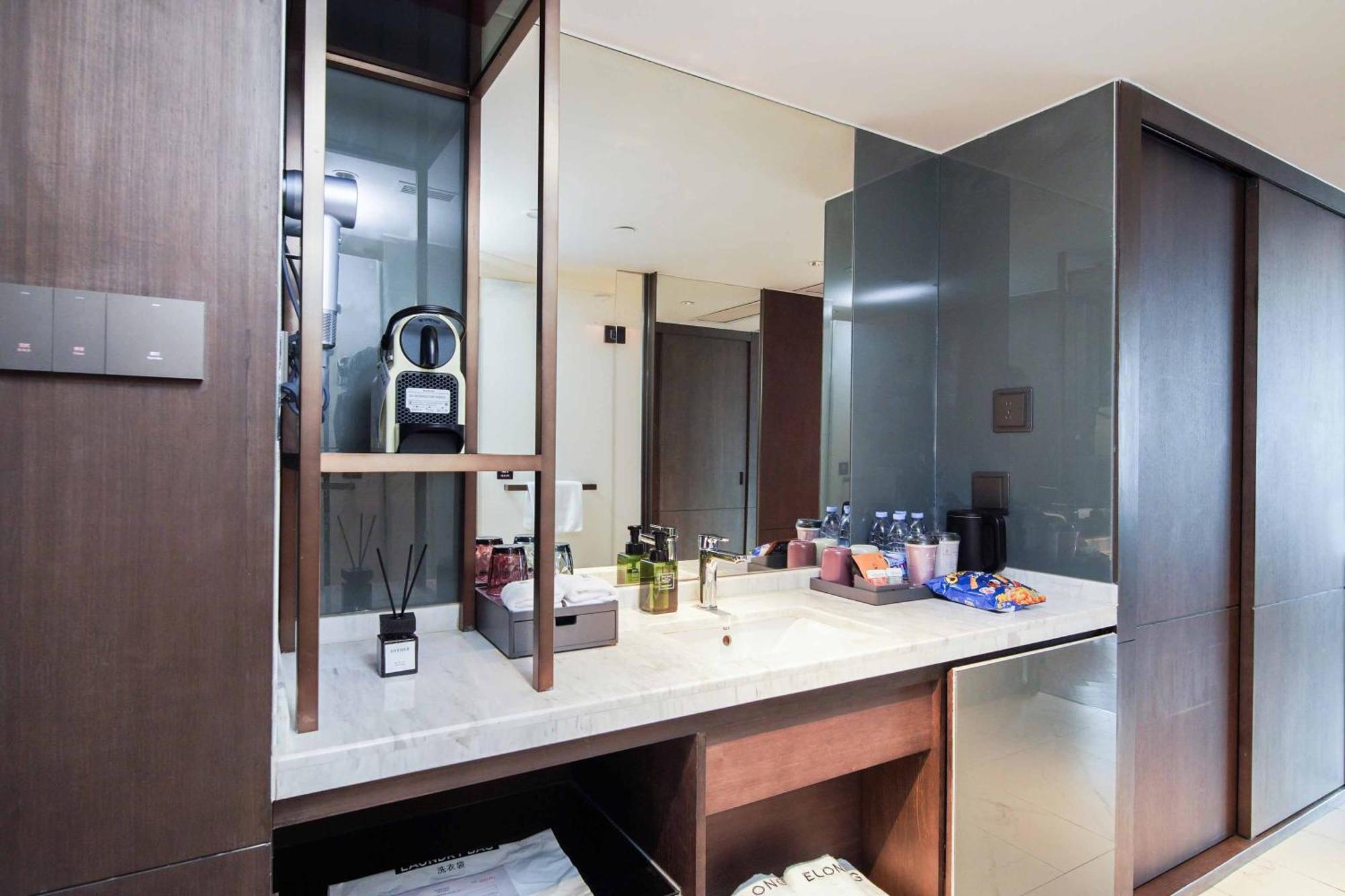 Imperial Traders Elong Hotel - Free Shuttle Bus To Canton Fair Complex & Overseas Buyer Registration Services Екстер'єр фото
